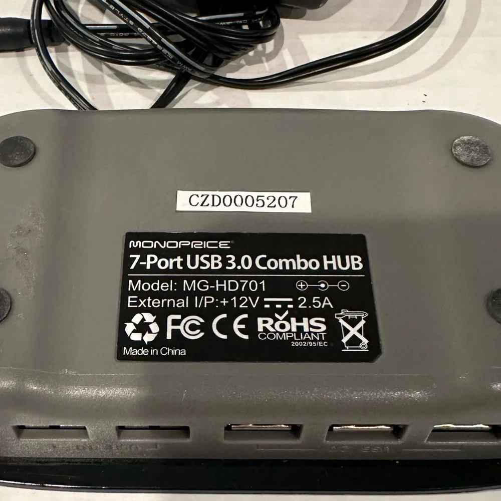 Monoprice 7-Port USB 3.0 Combo‎ HUB Computer Cable Adaptor